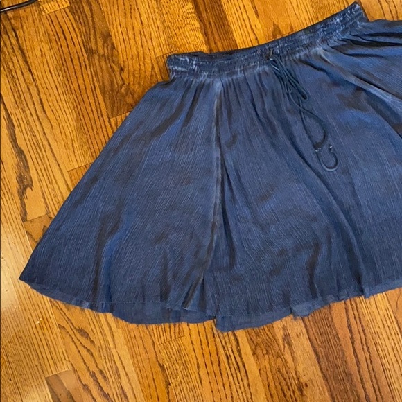 Floreat Skirt - Picture 2 of 2